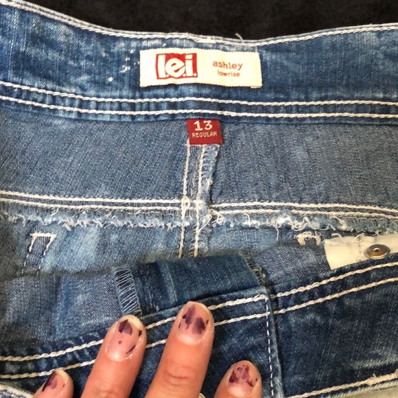 🧩No bounderies stone washed shorts with crochet lace detail Sz 13 NWOT - Picture 5 of 5